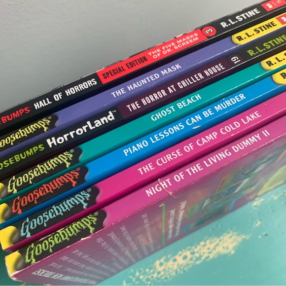 Other - Goosebumps Books- Set of 7